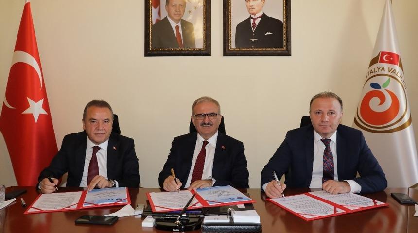 Tazelenme Üniversitesi öğrencileri büyükşehir belediyesinde gönüllü hizmet yapacak