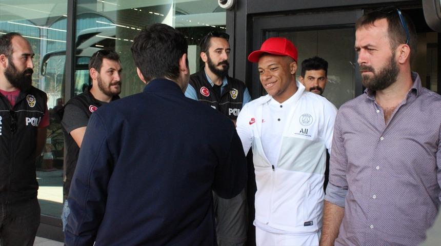 Galatasaray'ın rakibi Paris Saint-Germain İstanbul'a geldi