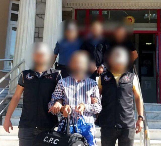 Didim'de FETÖ'ye 2 tutuklama