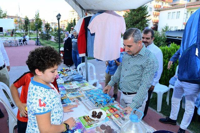 Geri dönüşüm çarşısı etkinliği renkli geçti