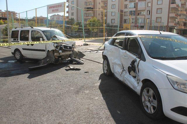 Diyarbakır’da trafik kazası: 2 yaralı