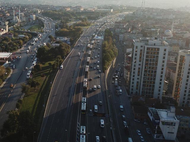 havadan fotoğraflar / Metrobüste yangın; seferler aksıyor (2)