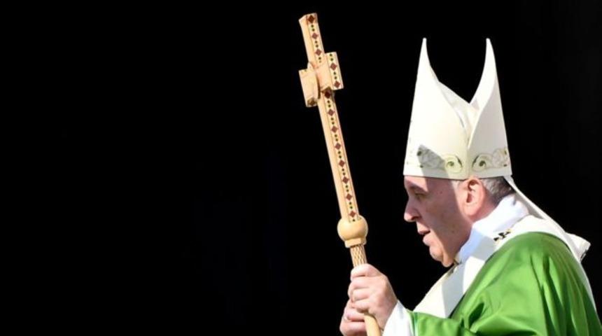 Vatikan, 'Papa Francesco şeytanın adamı' diyen derneğe kayyum atadı