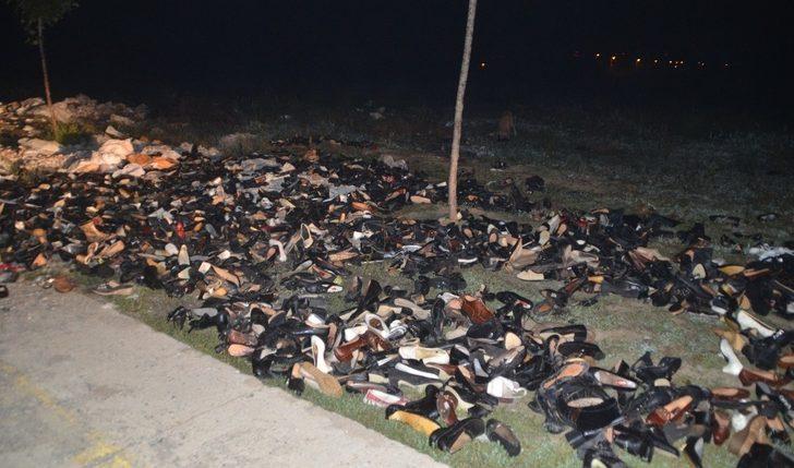 Ekipler gözlerine inanamadı! Yüzlerce ayakkabı yol kenarında bu halde bulundu! G3