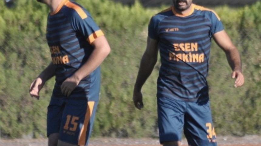 Turgut Yet&uuml;k ilk ma&ccedil;ında ilk gol&uuml;n&uuml; attı