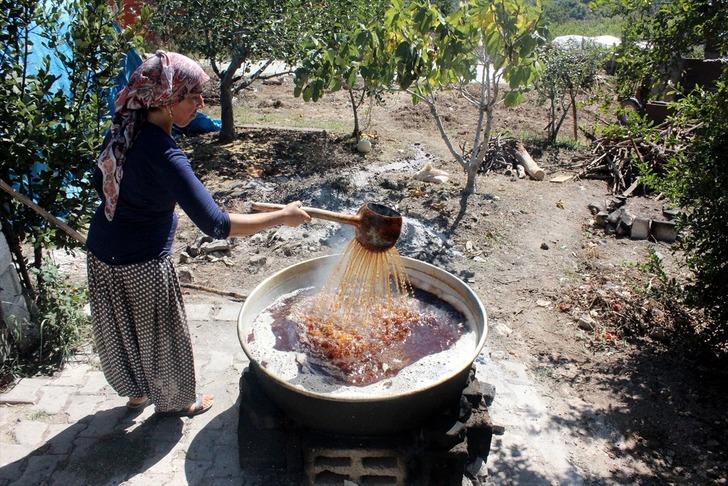 Pekmezden gelen lezzet: Köpük G1