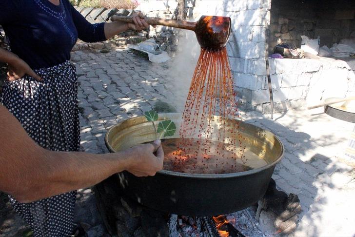 Pekmezden gelen lezzet: Köpük G3