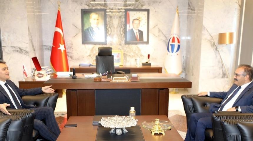 Emniyet M&uuml;d&uuml;r&uuml; Zeybek&rsquo;ten Rekt&ouml;r G&uuml;r&rsquo;e ziyaret