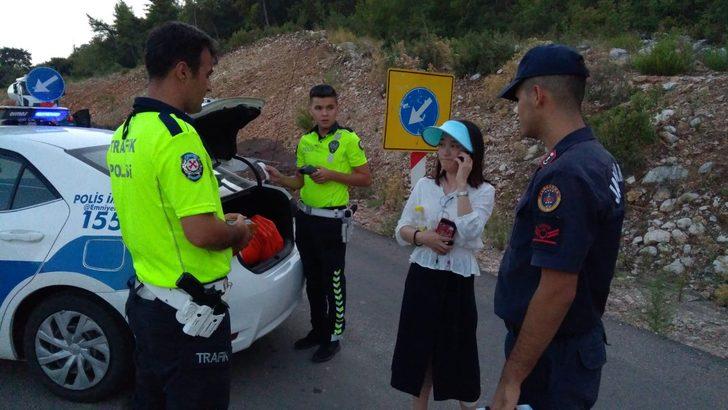 Kaza yapan Çinli turistler bol bol fotoğraf çekip eğlendi G4