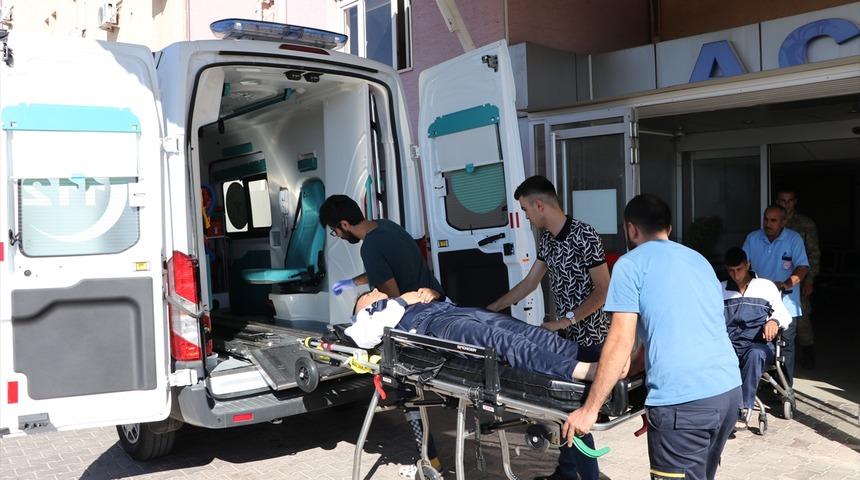 Gaziantep'te askeri araç devrildi! 2 asker yaralandı