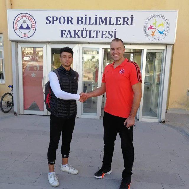 Hasketbol Gençlikspor transferi tamamladı