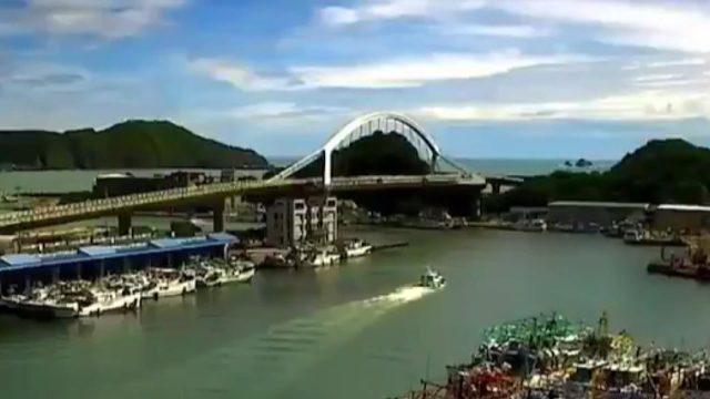 Tayvan’da 21 yıllık köprü çöktü: 10 yaralı, 6 kayıp