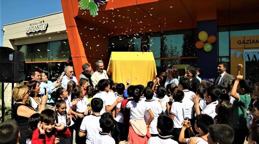 &Ccedil;ocuklar, oyuncak ile haklarını &ouml;ğrencek