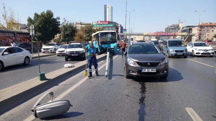 Son dakika: Avcılar'da özel halk otobüsü kaza yaptı! Yaralılar var G2