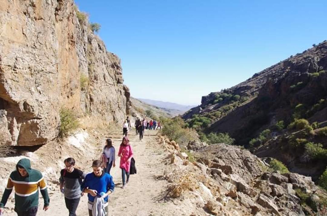 &Ouml;ğrenciler Bininler turizm b&ouml;lgesini gezdi