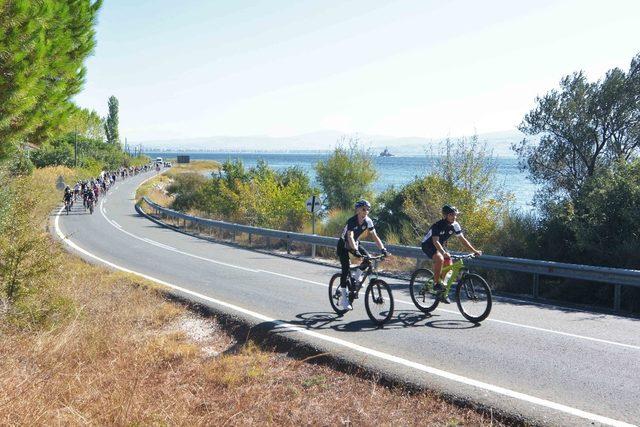 Çanakkale’de ’Şehitlere Saygı Turu’ yapıldı