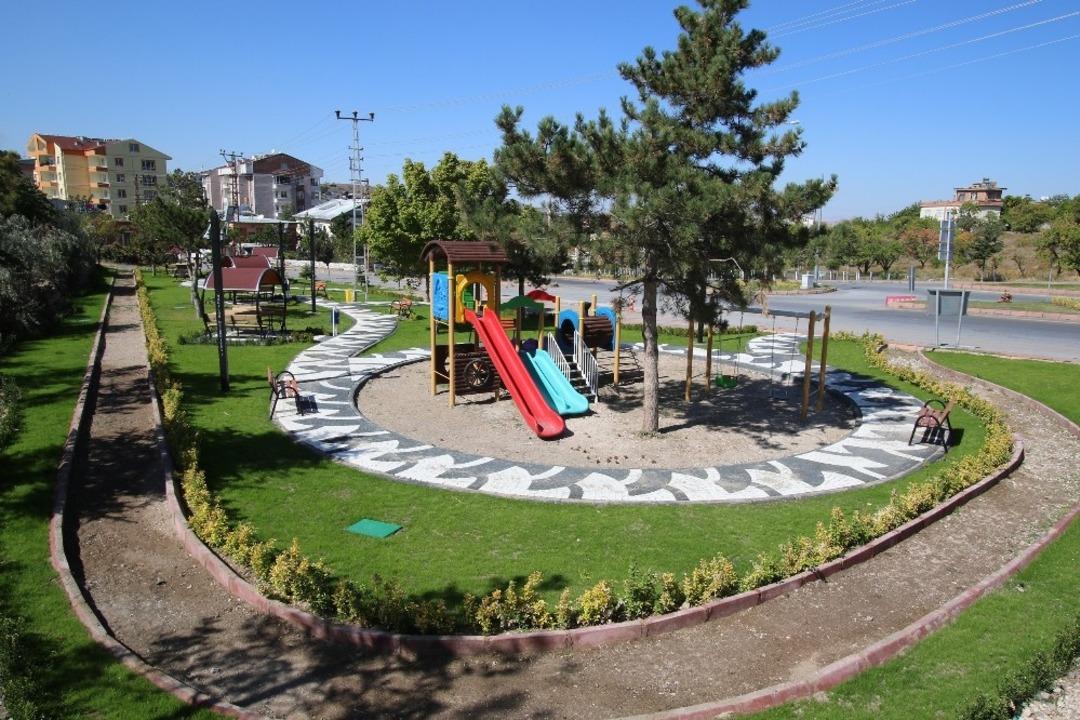 Başkan &Ouml;zdoğan:&rdquo;&Ccedil;ocuk ve kadınlarımız i&ccedil;in parklarımızı yeniliyoruz&rdquo;