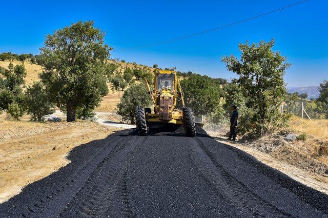 Kale’ de yol açma, genişletme ve asfaltlama çalışmaları yapılıyor