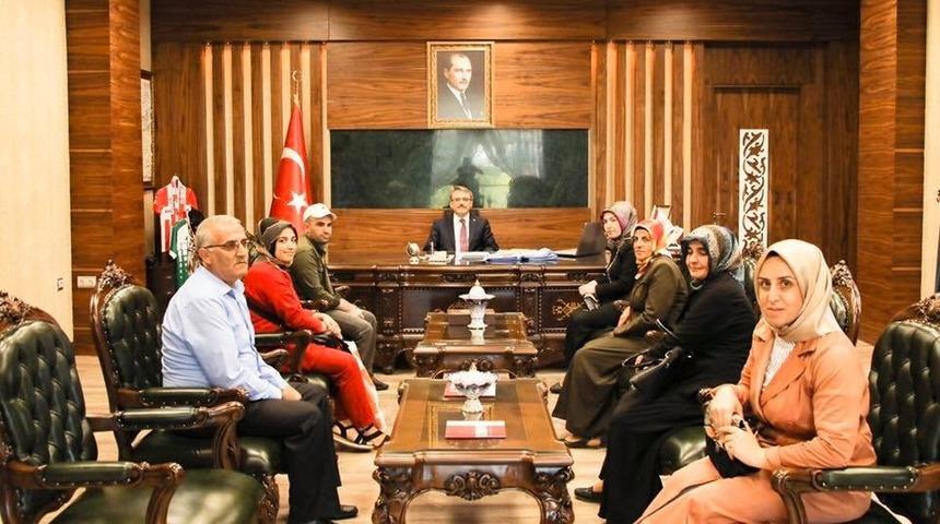 Vali Ekinci, vatandaşları makamında ağırladı