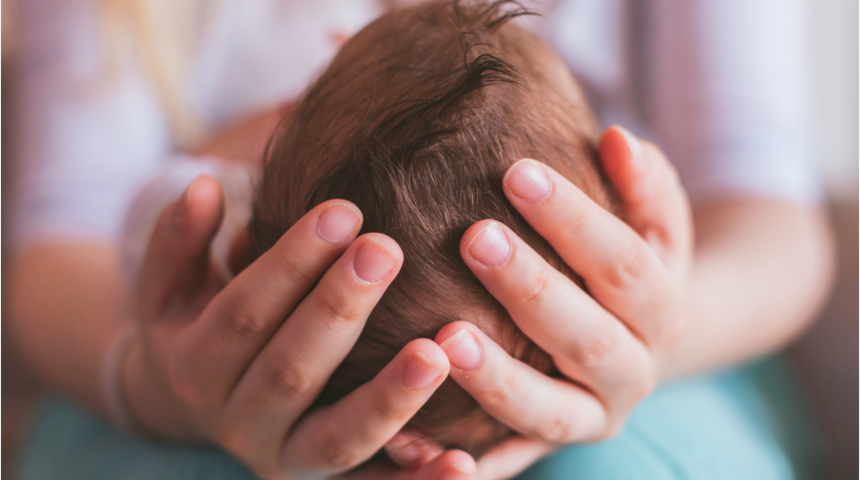 4 aylık bebeğiniz başını tutamıyorsa dikkat