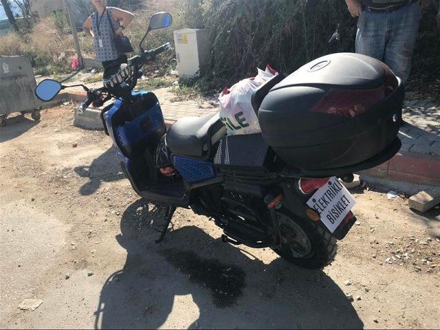 Elektrikli motosiklet ile kaza yapan sürücü yaralandı