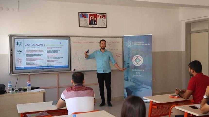 Proje D&ouml;ng&uuml;s&uuml; y&ouml;netimi eğitimi verildi