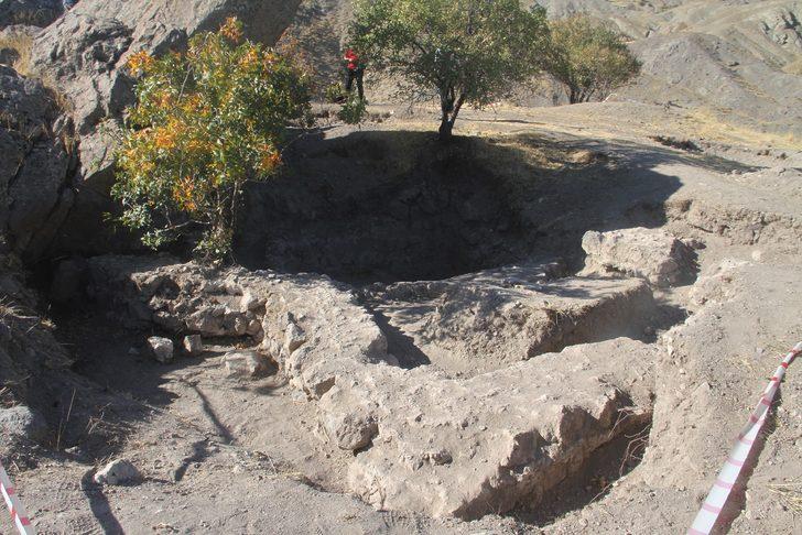 Defineciler kazmıştı! Tam 2 bin 800 yıllık cıktı G4