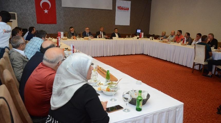 T&Uuml;RSAB Başkanı Bağlıkaya, acente yetkilileri ile buluştu