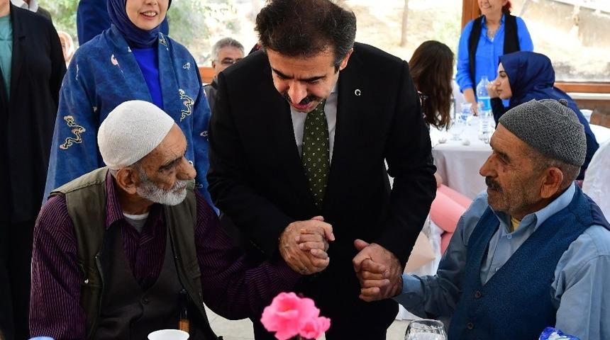 B&uuml;y&uuml;kşehir Belediyesi yaşlıları unutmadı