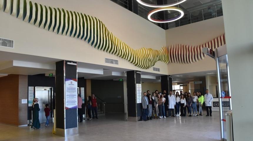 Diş Hekimliği Fak&uuml;ltesine "sanatsal" s&uuml;sleme