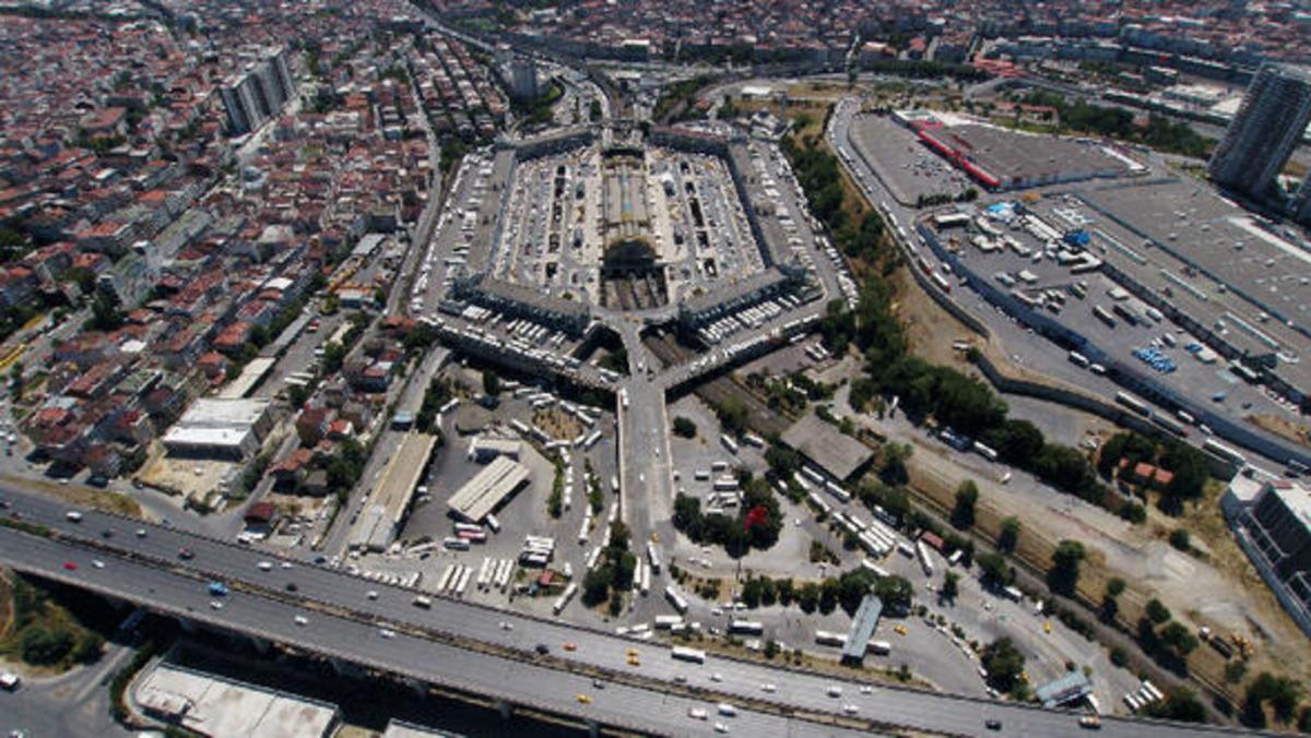 İBB devralmıştı! Otogarda değişim başladı: Hepsi yıkıldı