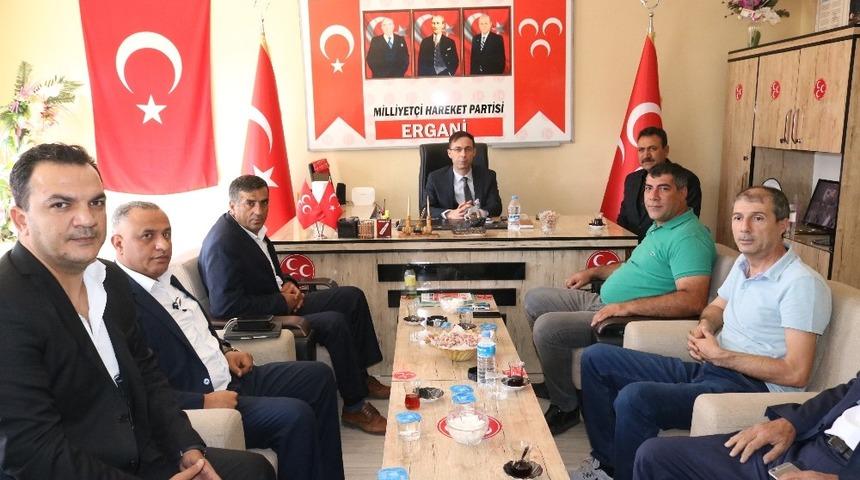 MHP Diyarbakır il ve il&ccedil;e teşkilatları gen&ccedil;lerle bir araya geldi