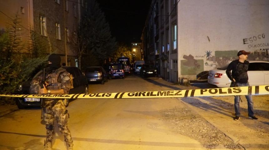 Eskişehir&rsquo;de 2 ter&ouml;ristin &ouml;ld&uuml;r&uuml;ld&uuml;ğ&uuml; h&uuml;cre evinde aramalar s&uuml;r&uuml;yor