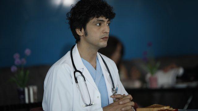 Mucize Doktor'da Ali ve Nazlı'nın organ nakli görevi! Mucize Doktor 4. yeni bölümde neler olacak? İşte fragman