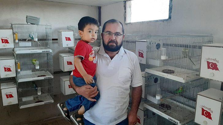 Bu nasıl vicdansızlık! Serçeyi telle boğazından bağlayıp astılar G1