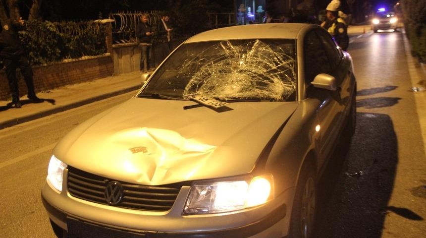 Konya&rsquo;da otomobilin &ccedil;arptığı vatandaş ağır yaralandı