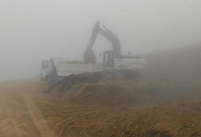 Bayburt İl Özel İdare ekipleri yol yapım çalışmalarına devam ediyor