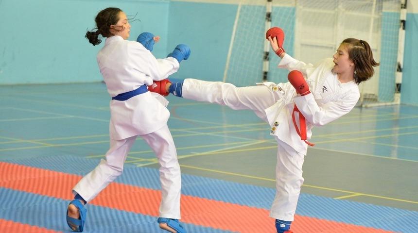 Tatamide başarı s&uuml;r&uuml;yor