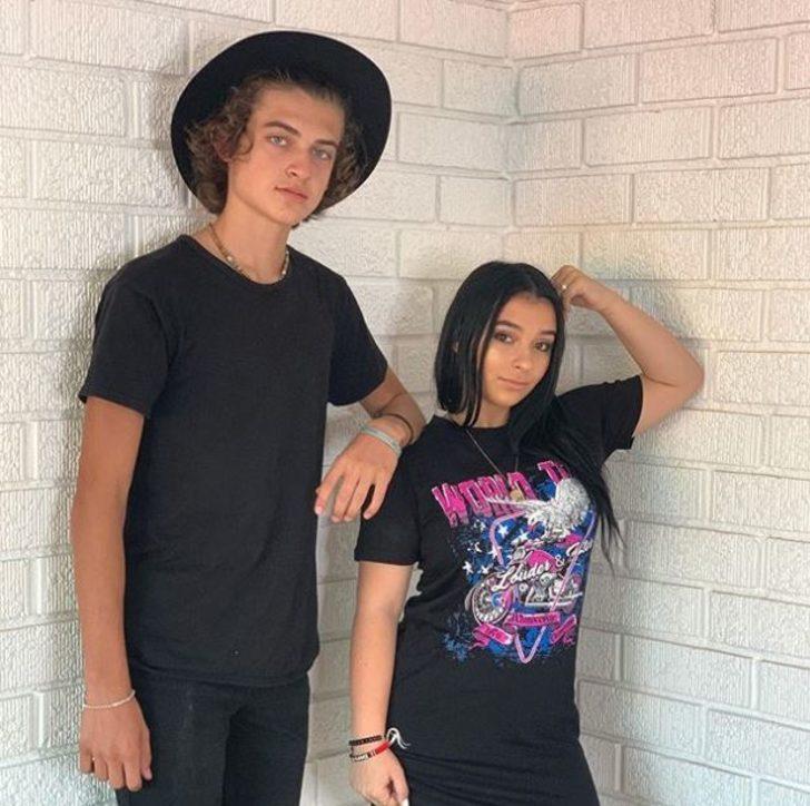 Instagram fenomeni kızın annesi menajerliğini yaparken babası isyanlarda! G4