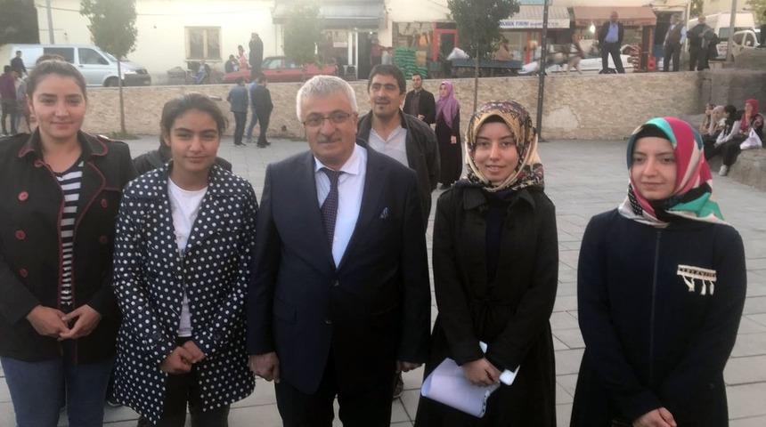 Başkan Ahmet Dölekli’den, eğitime ücretsiz kart desteği