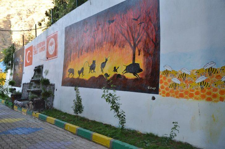 Kamu binası botanik bahçeye çevrildi G2