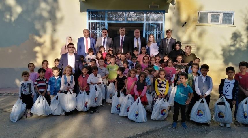 TOBB ve VANTB işbirliğiyle öğrencilere kırtasiye desteği