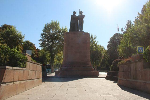 Malatya’ya yeni bir şehir meydanı ve tören alanı yapılıyor