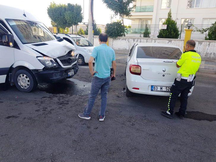 Diyarbakır’da öğrenci servisi kaza yaptı: Yaralılar var G2