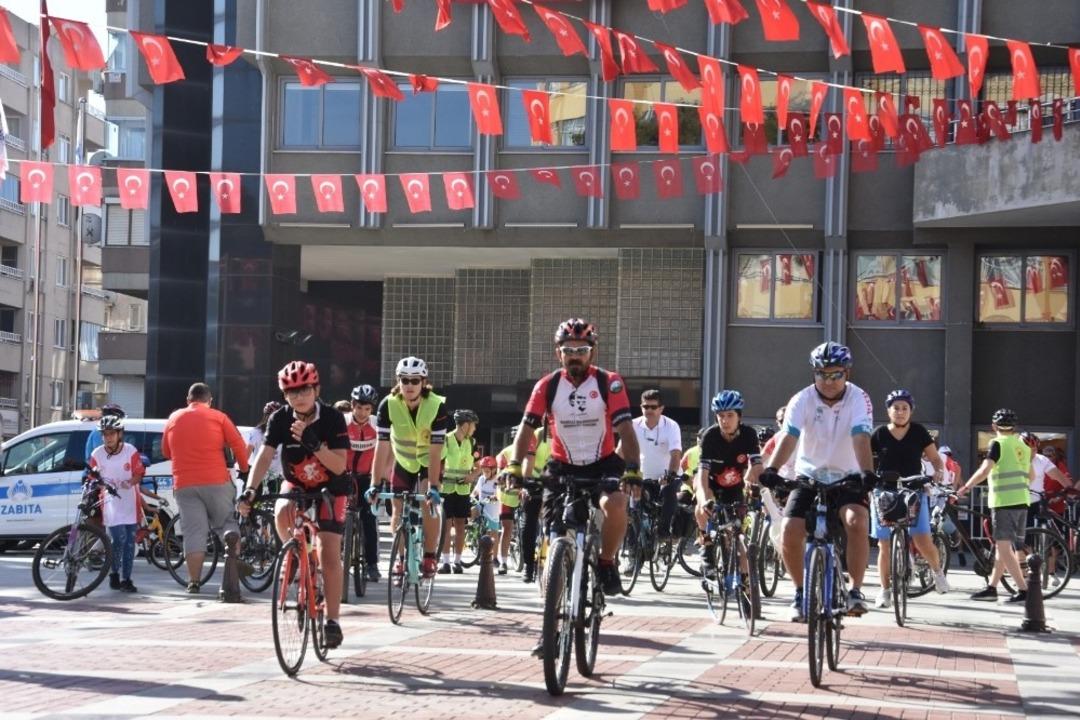 &lsquo;D&uuml;nya Kalp G&uuml;n&uuml;&rsquo;nde pedala bastılar