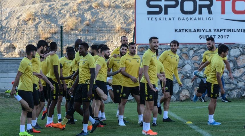 Yeni Malatyasporlu futbolcular 3 puana odaklandı