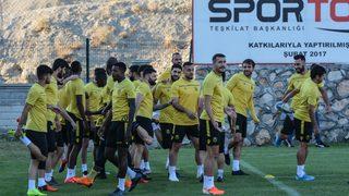 Yeni Malatyasporlu futbolcular 3 puana odaklandı