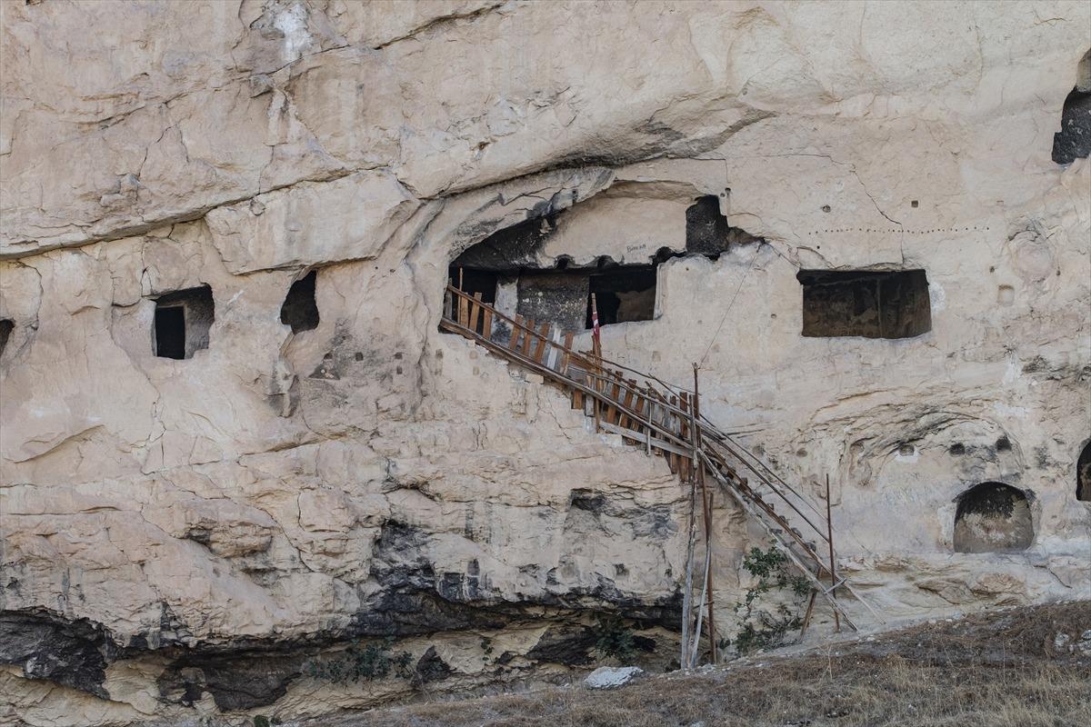 Tunceli'deki 'kaya odalar' hayran bırakıyor