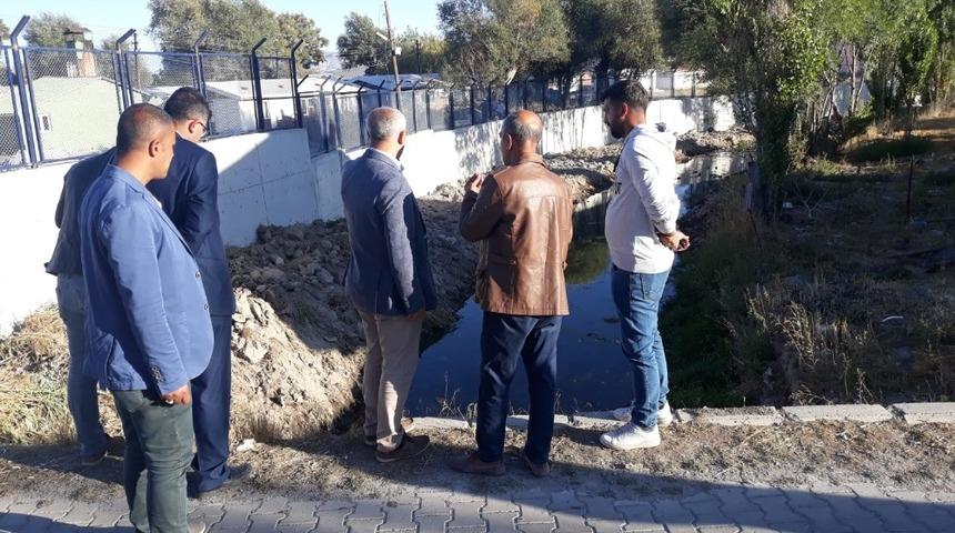 Çaldıran Belediyesinden dere ıslah çalışması