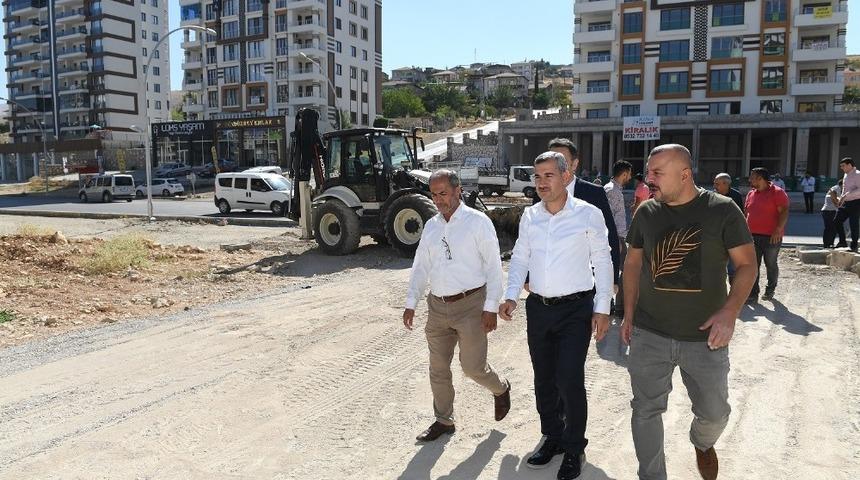 Asfalt &ccedil;alışmalarını yerinde inceledi